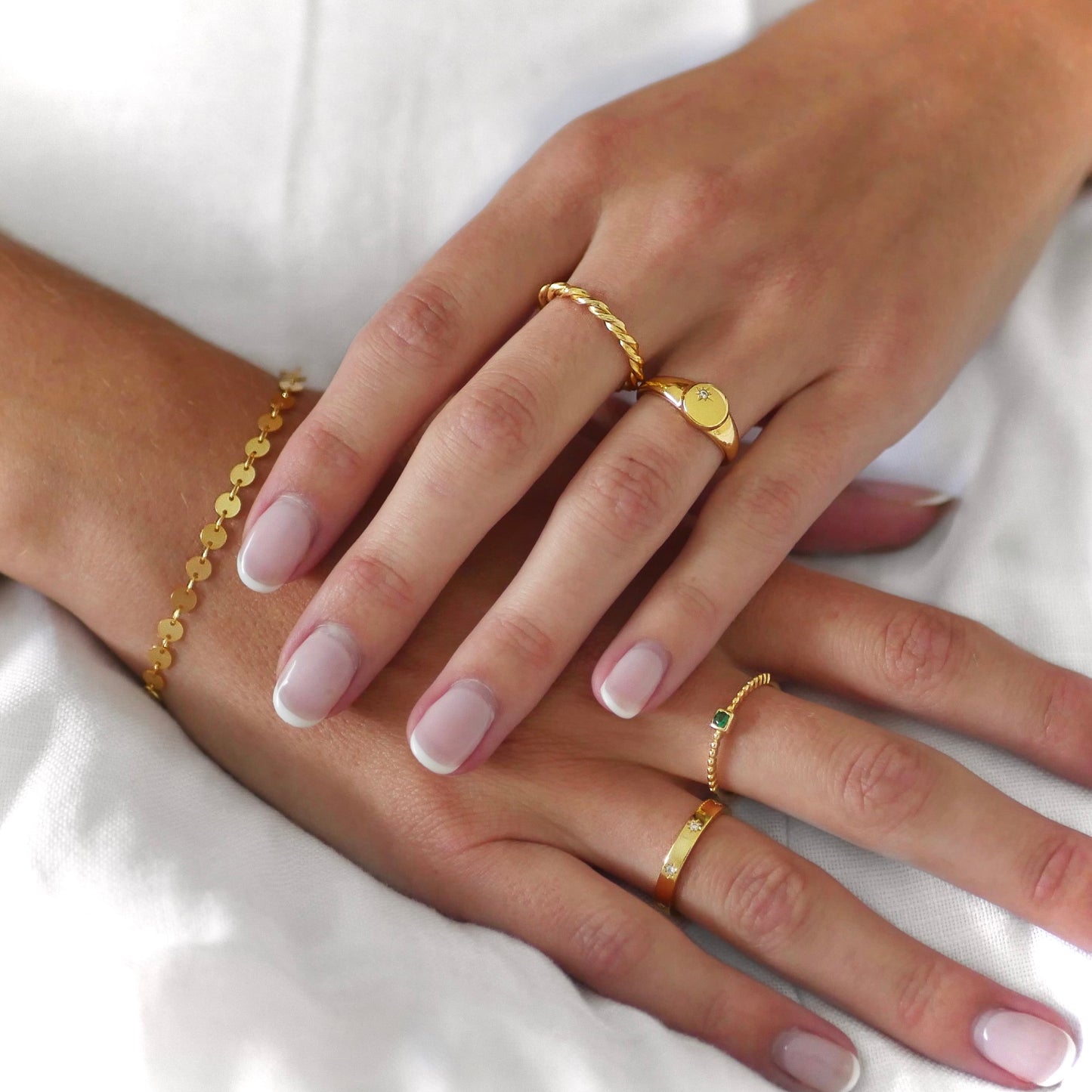 Star Signet Ring Gold